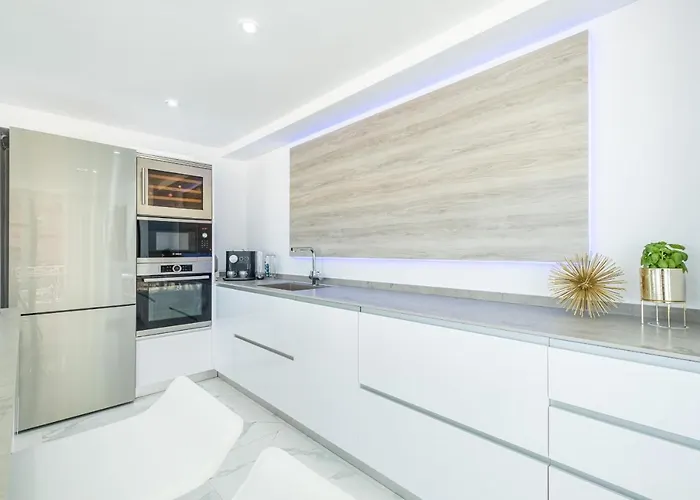 アパート Copacabana Deluxe 1-a Levante ベニドルム