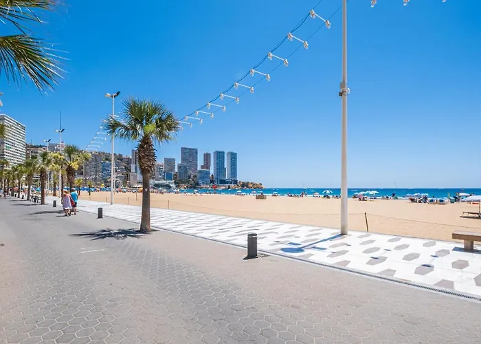 Copacabana Deluxe 1-a Levante ベニドルム